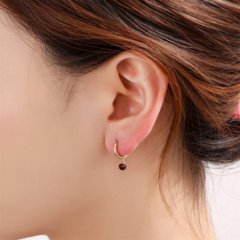 Go Dutch Label oorbellen one bead hoop - 14k + fuchsia
