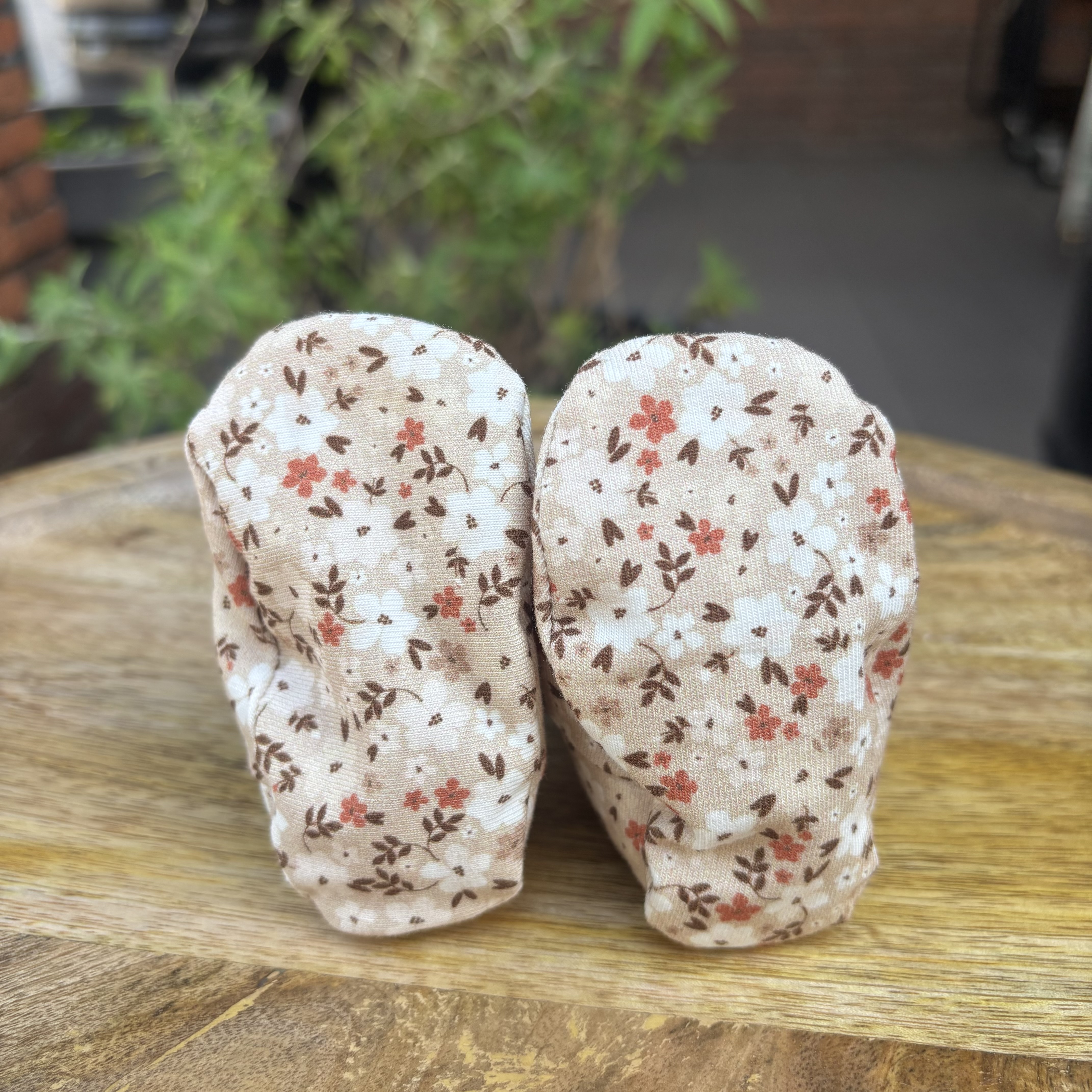 Petite Jenni slofjes beige bloem print