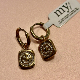 My Jewellery oorbellen | ringetje met hanger rechthoek smiley goud*