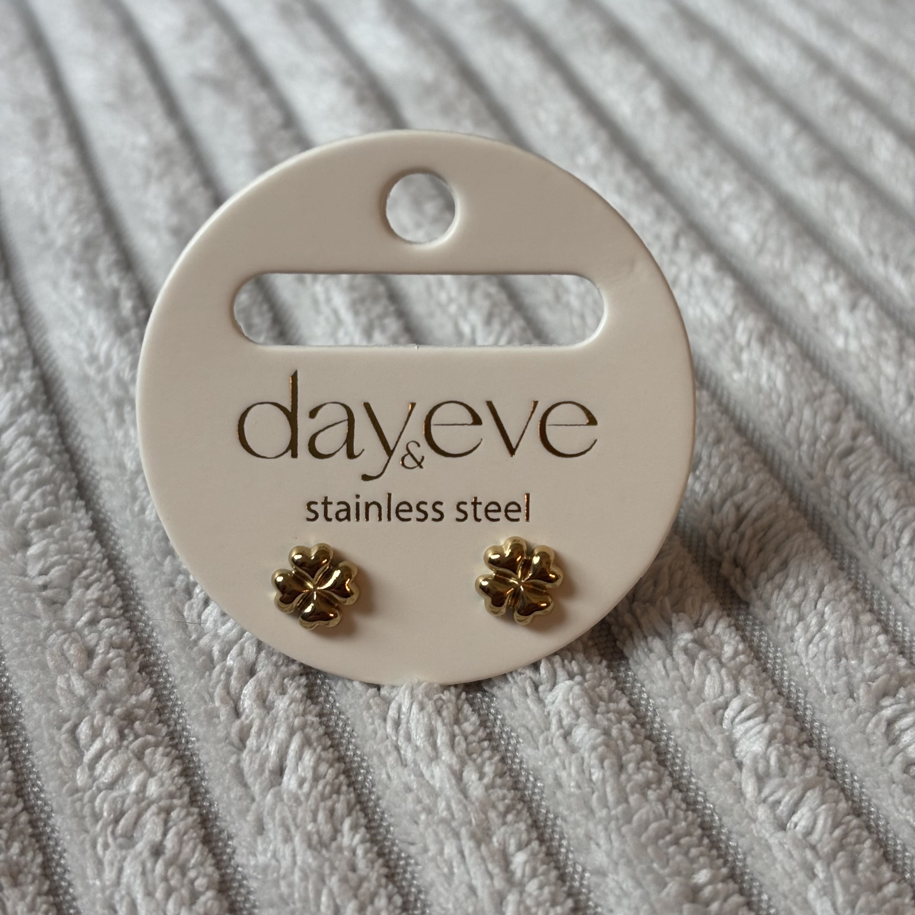 Go Dutch Label hartjes klaver stud