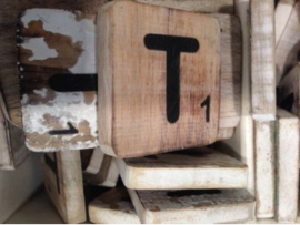 cottoncounts houten letter | Scrabble letter t