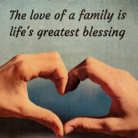 cottoncounts houten onderzetter | "The love of a family is"