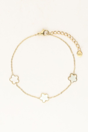 My Jewellery Minimalistische armband met drie parelmoer bloemen goud