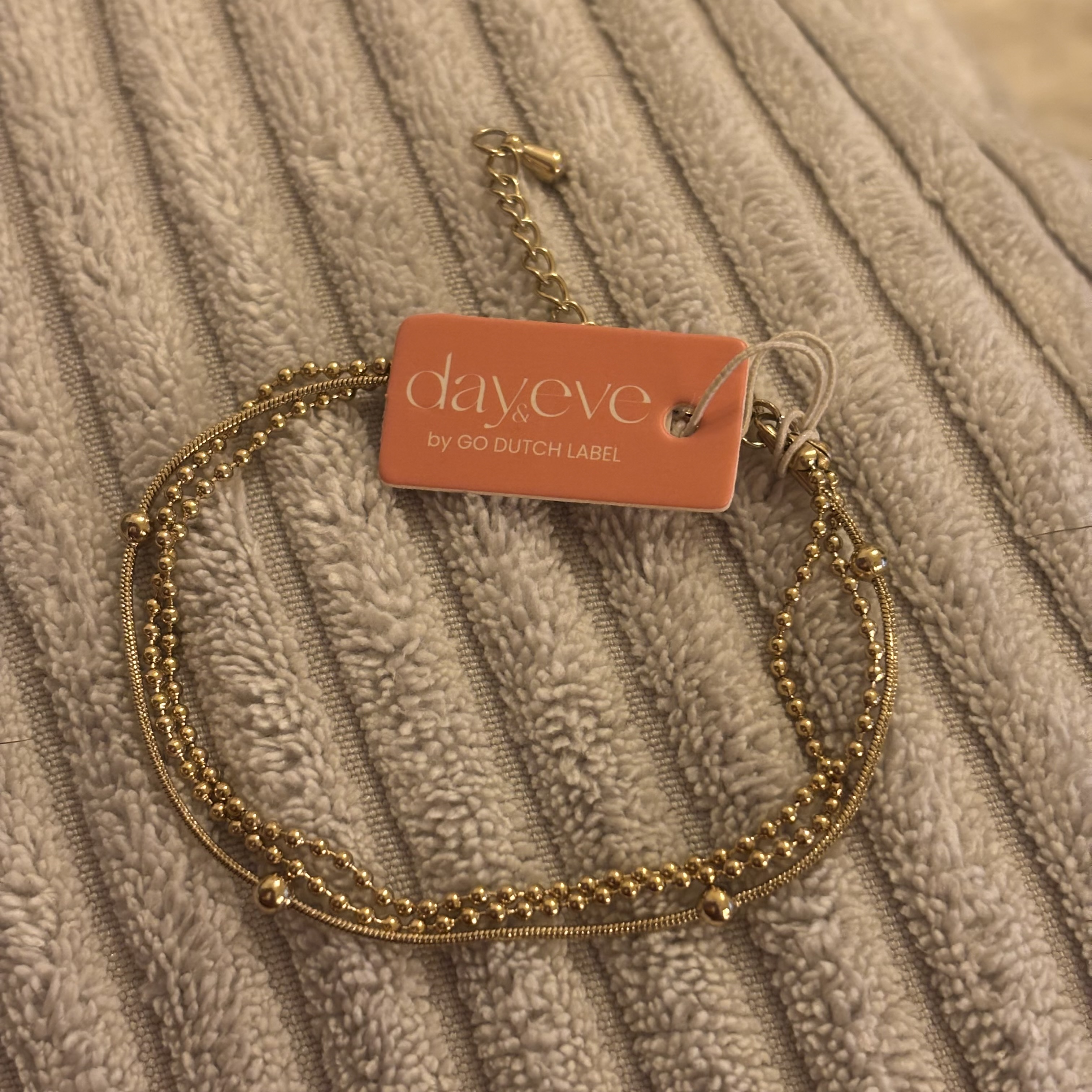 Go Dutch Label armband 3 dubbel met bolletjes goud