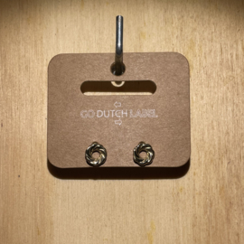 Go Dutch Label oorbellen | knopjes gedraaide knoop goud.