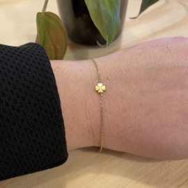 Go Dutch Label tiny dutchies kinderarmband | klavertje goud