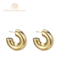 rose en camellia oorbellen hoops panterprint