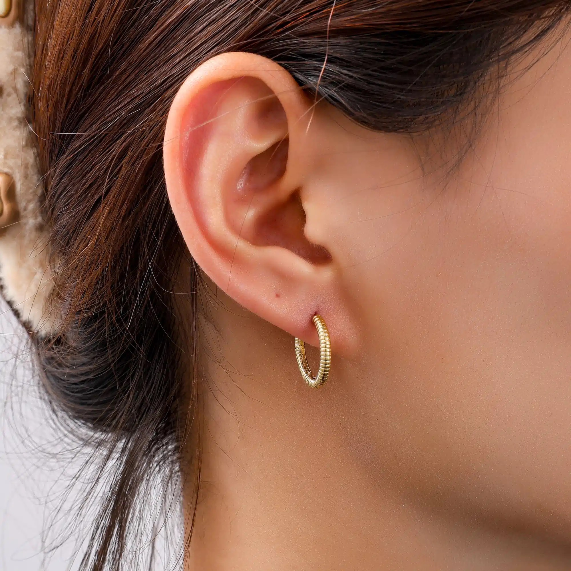 Go Dutch Label oorbel geribbeld goud 14mm