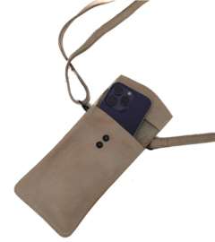 Bear Design telefoontasje 'Priya'  feather