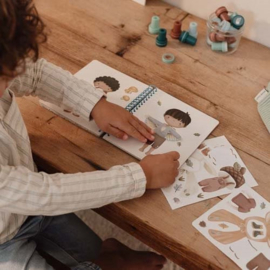 Little Dutch Aankleed- en stickerboek - Forest friends