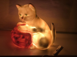 Heico lamp kat met bol wol roze