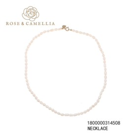 rose en camellia ketting parels