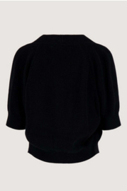 zusss vest met vleermuis mouwen met hart broche zwart