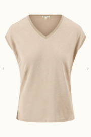 zusss V hals top met lurex boord darker sand