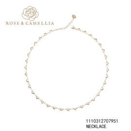 rose en camellia ketting met hartjes