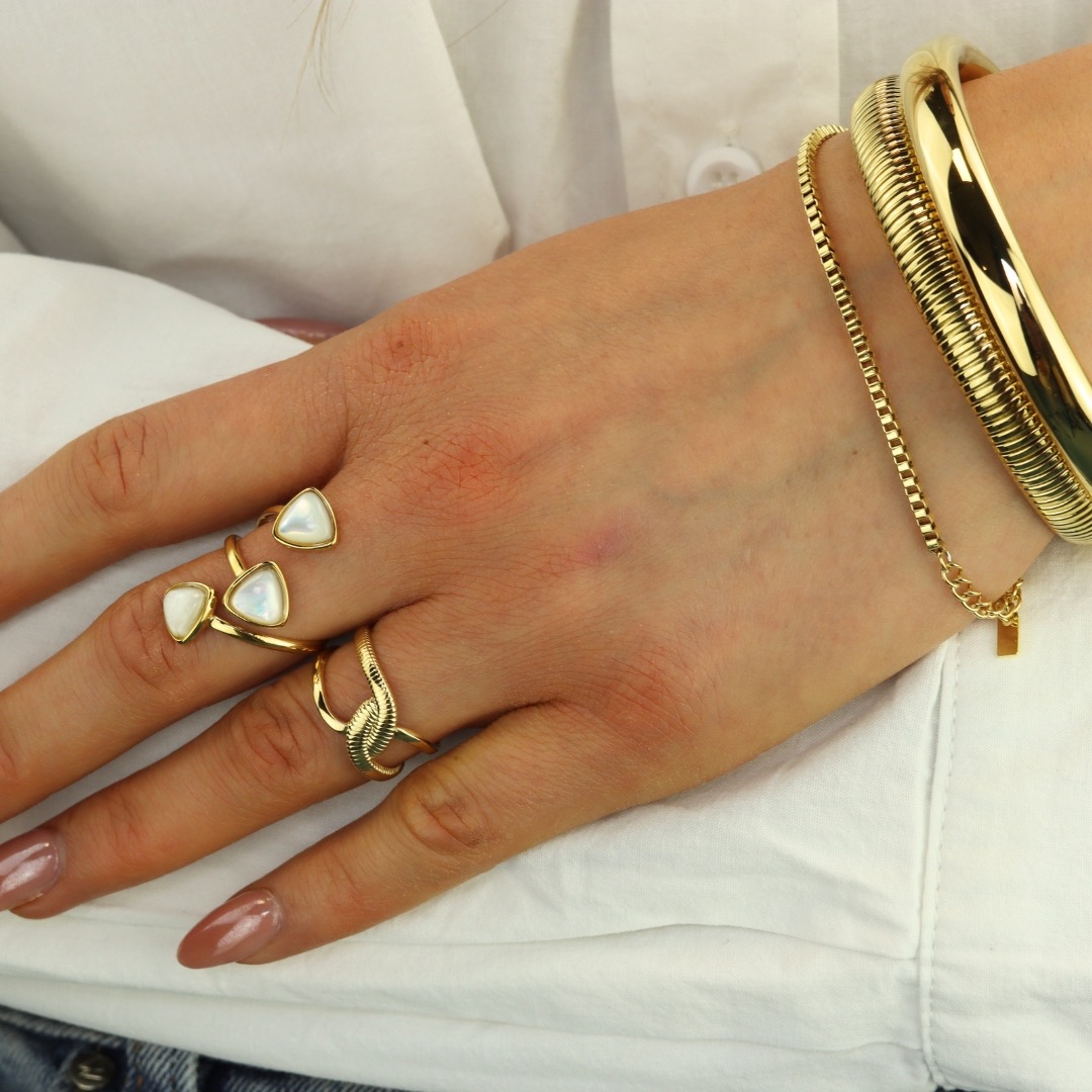 Camps & Camps golden asymmetrical ring