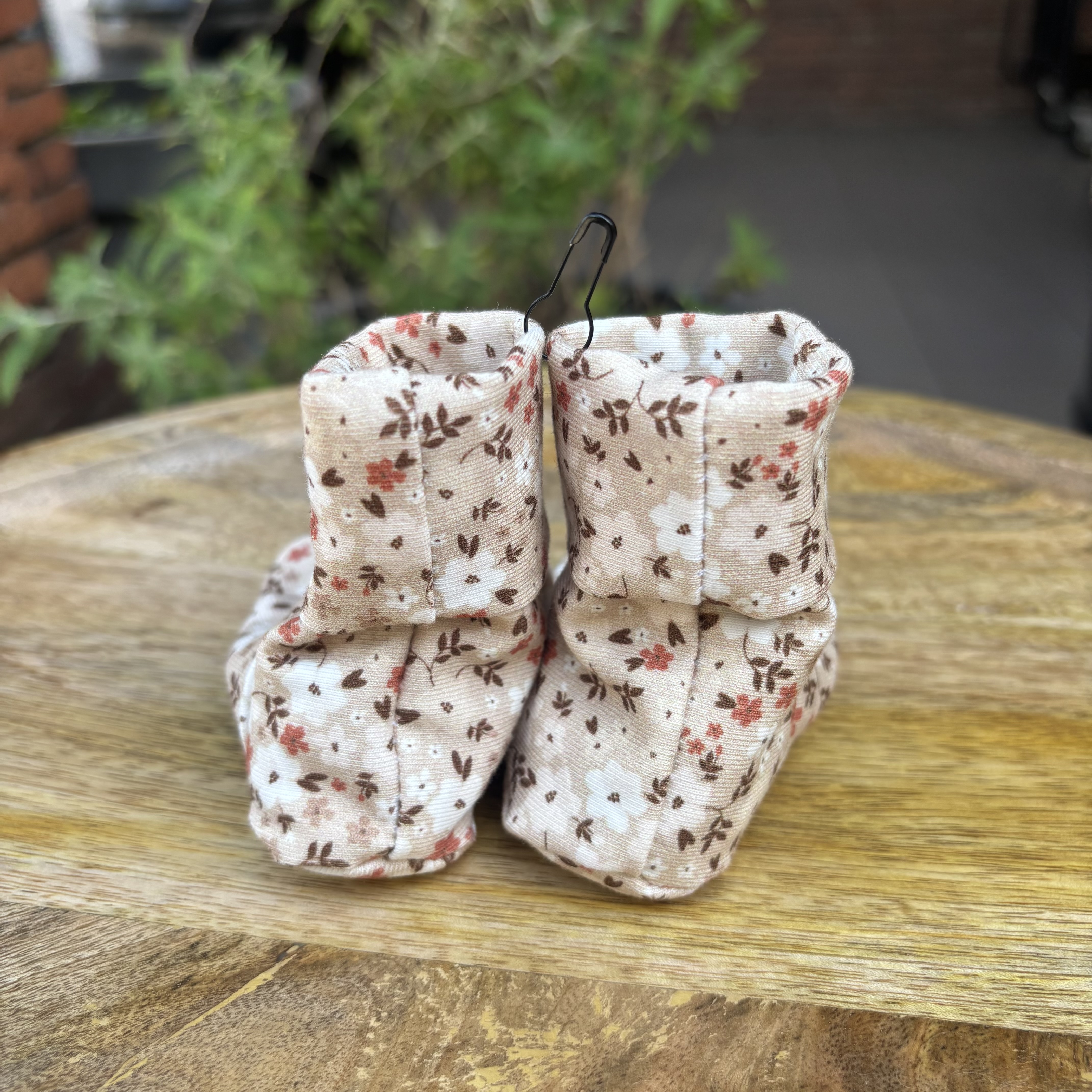 Petite Jenni slofjes beige bloem print