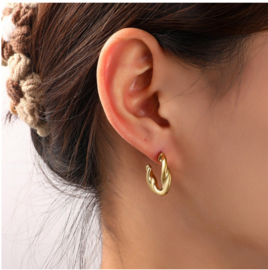 Go Dutch Label oorbellen Bold Twisted Creole goud 14k