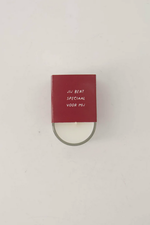 Zusss geurkaars in wikkel hartjes wit/rood