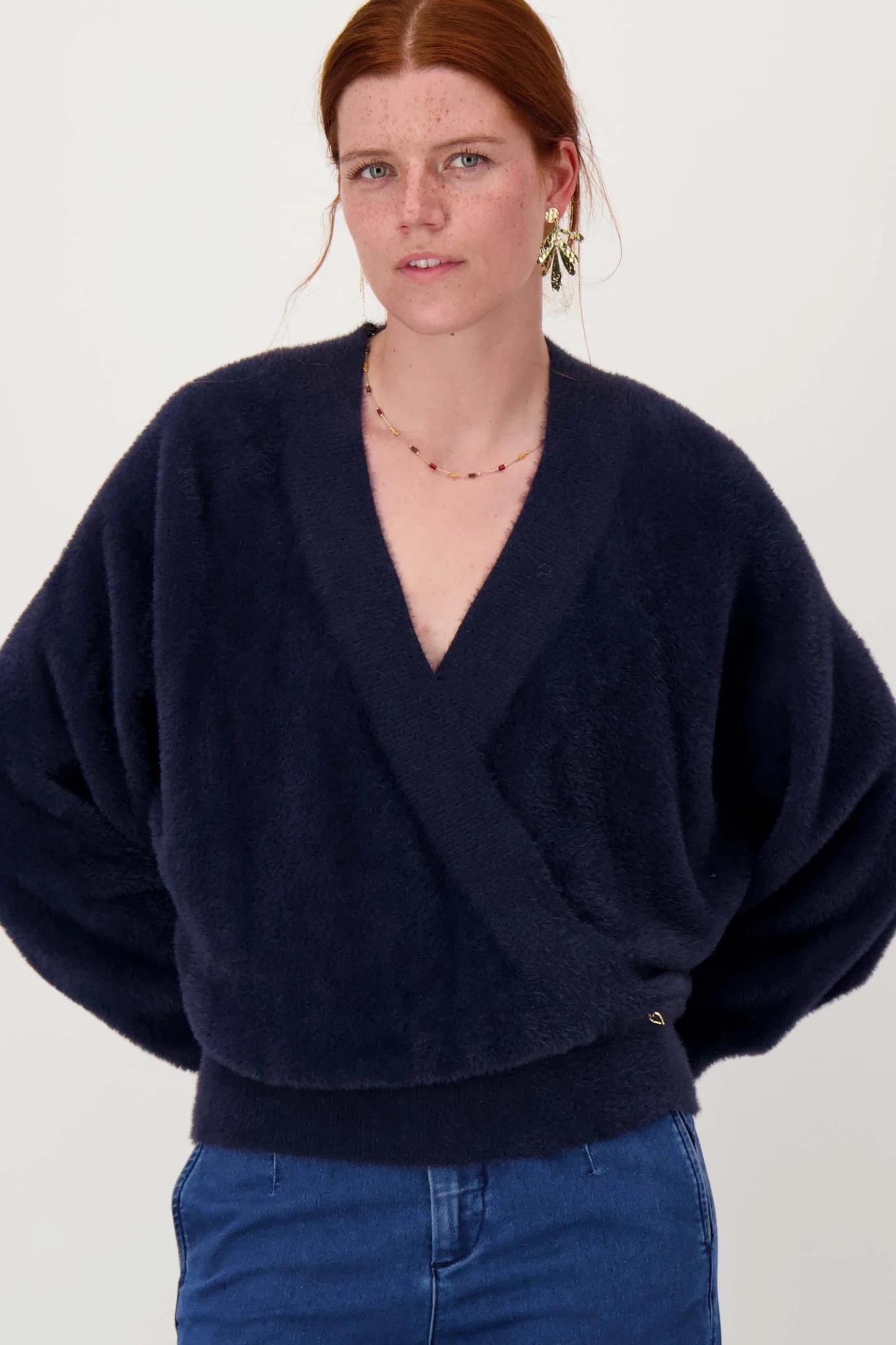 zusss wikkel trui in fluffy garen navy