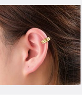 Go Dutch Label Striped earcuff goud