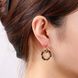 Go Dutch Label oorbellen | small beads circle black mix