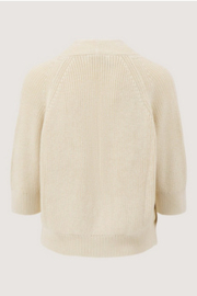 zusss vest met vleermuis mouwen met hart broche off white