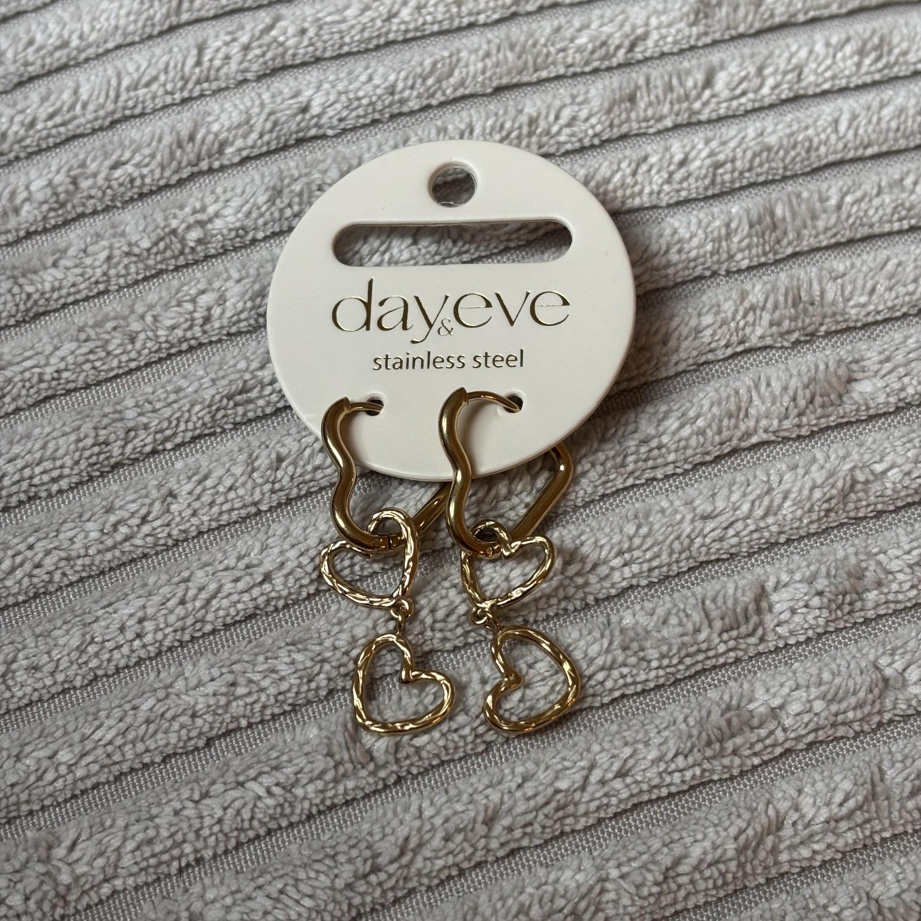 Go Dutch Label oorbel hanger hartjes