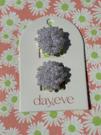 Go Dutch button cover pearl bunch