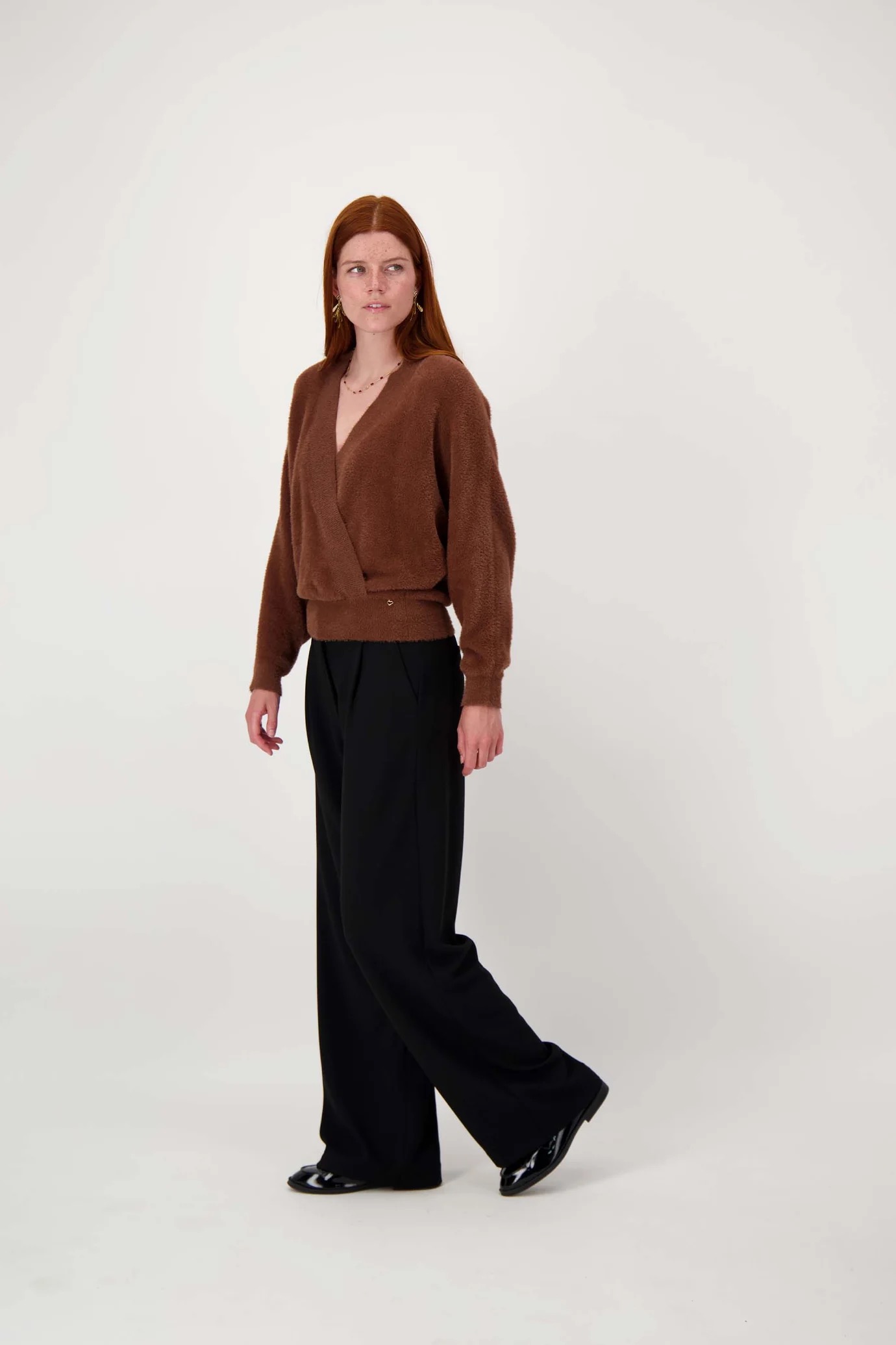 zusss wikkel trui in fluffy garen mid brown