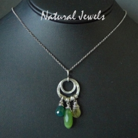 xxx - verkocht - xxx Small robust green pendant