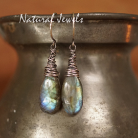 xxx - verkocht - xxx Labradoriet oorbellen zilveren cocon
