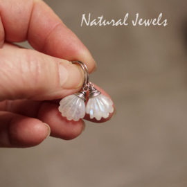 Zilveren Maansteen oorbellen bloemetje