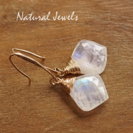 xxx - verkocht - xxx AAA Maansteen oorbellen goud