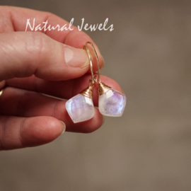 xxx - verkocht - xxx AAA Maansteen oorbellen goud