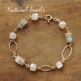 Maansteen beige armband