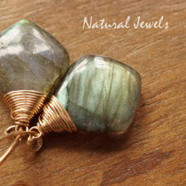 Gouden Labradoriet oorbellen