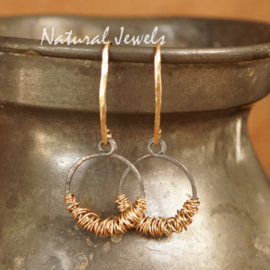 Goud en zilver handgemaakte oorbellen