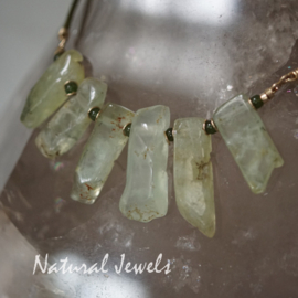 Groene edelsteen ketting goud