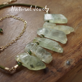 Groene edelsteen ketting goud