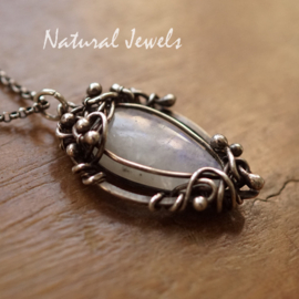 Zilveren hanger Maansteen