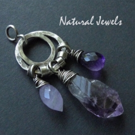 xxx - verkocht - xxx Small robust purple pendant