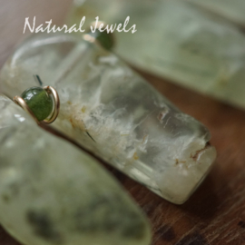 Groene edelsteen ketting goud