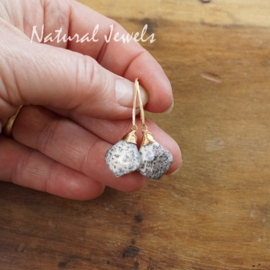 Oorbellen goud zwart wit