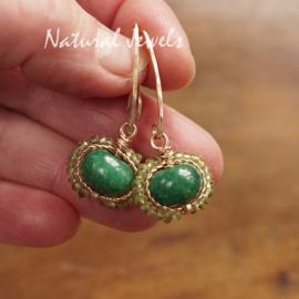 Oorbellen groene steen