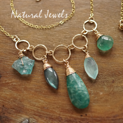 Ketting blauwgroene steen