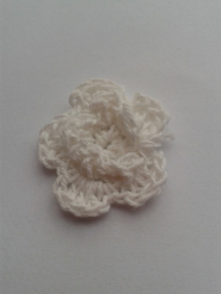 Gehaakte bloem | 3cm gebroken wit