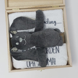 Houten giftbox konijntje Kaya grijs | Hoera, jullie worden opa en oma!