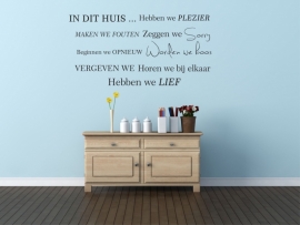 muursticker: IN DIT HUIS Hebben we plezier