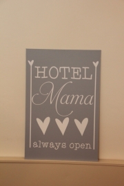 Tekstbord: Hotel Mama